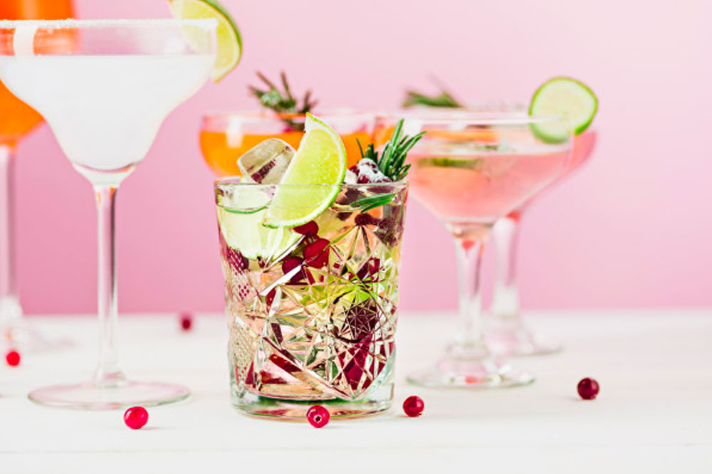 9 Cocktails That Are Perfect for a Wedding
